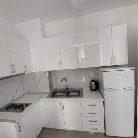 Redsun Apartment Vlorë Exterior foto