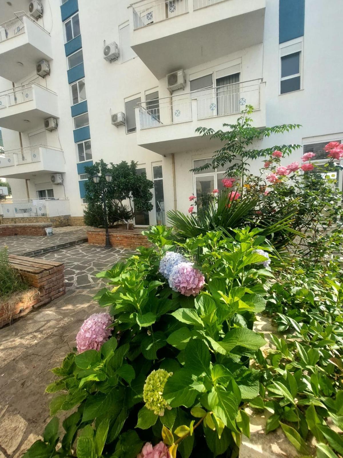 Redsun Apartment Vlorë Exterior foto